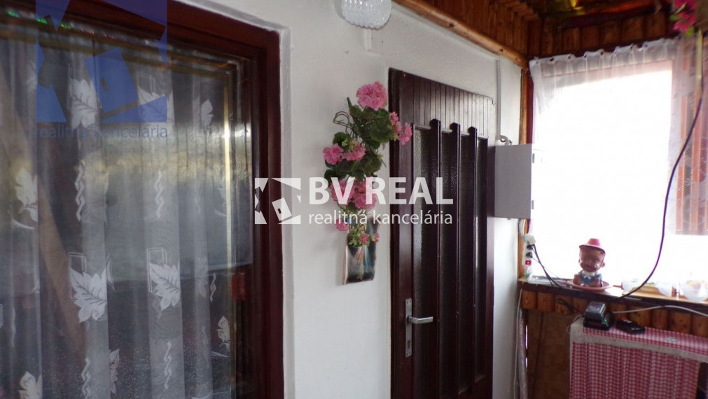 PREDANÉ BV REAL murovaná chata so záhradou 421 m2 Handlová FM1166
