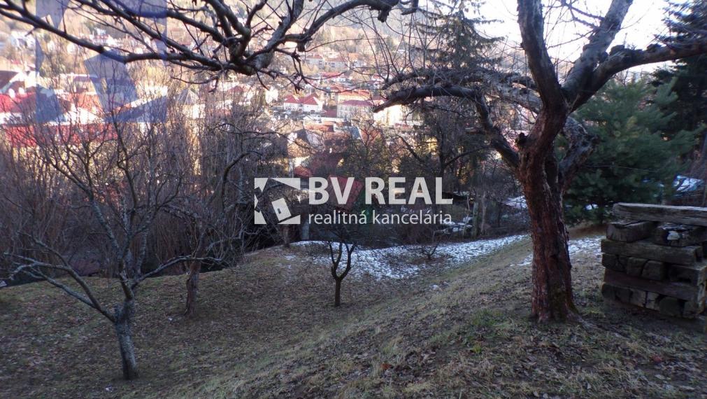BV REAL Na predaj stavebný pozemok 1200 m2 Kremnica FM1273