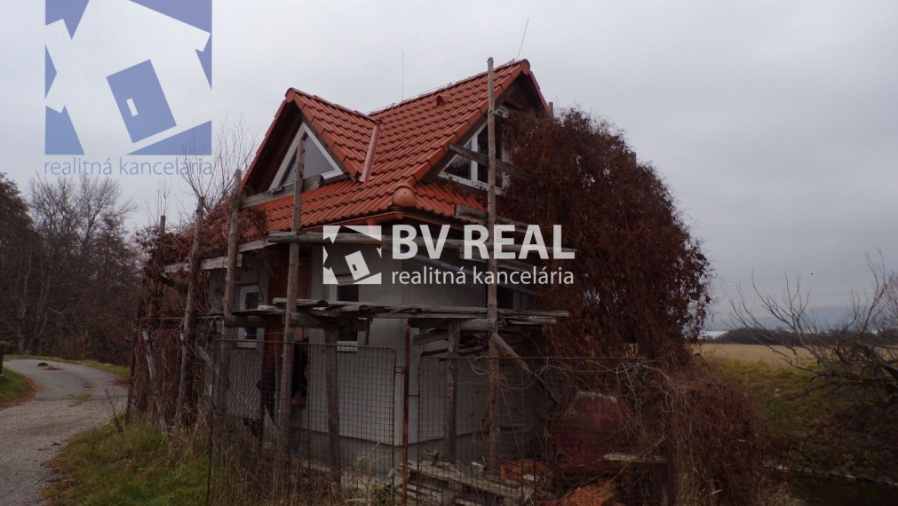 BV REAL Na predaj chata 14m2 Opatovce nad Nitrou FM1309