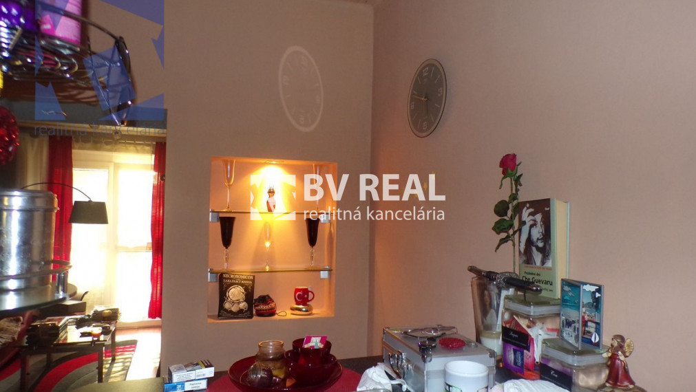 BV REAL Na predaj zrekonštruovaný 2 izbový byt 62 m2 Handlová FM1311