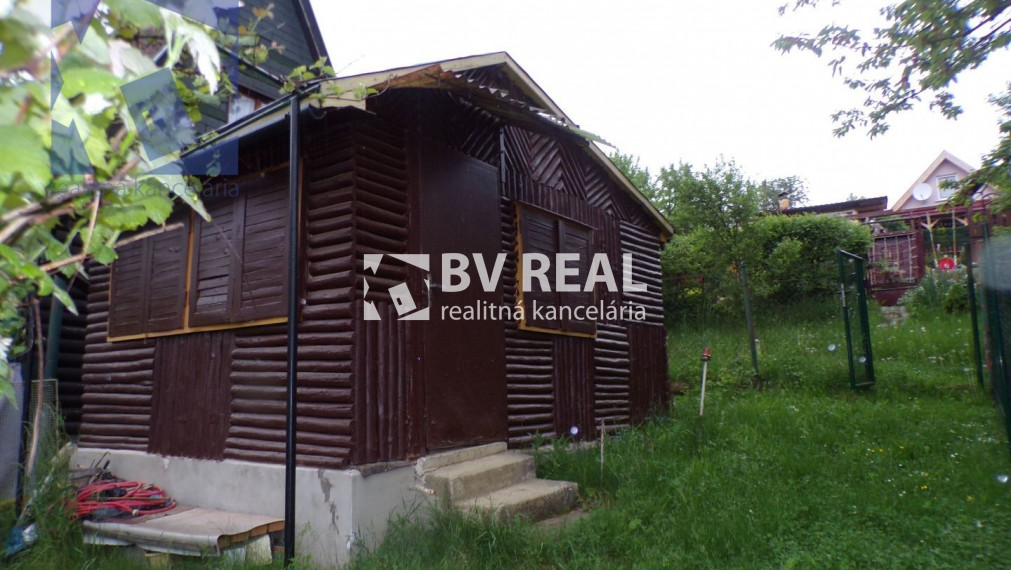 BV REAL Na predaj záhradná chata a záhrada 282 m2 Handlová FM1355