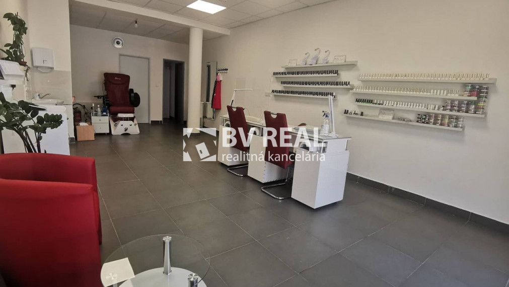 BV REAL PRENAJATÝ komerčný priestor 40 m2 Prievidza BVE004