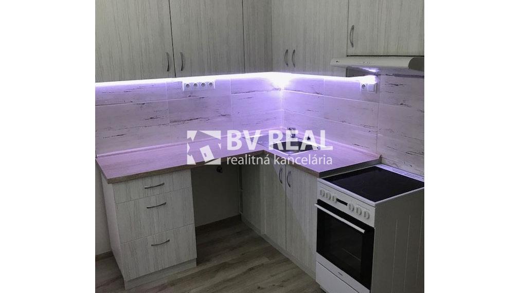 Na predaj 2 izbový byt Handlová FM1669