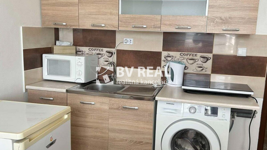 BV REAL Na prenájom zariadená garsónka Prievidza FM2060