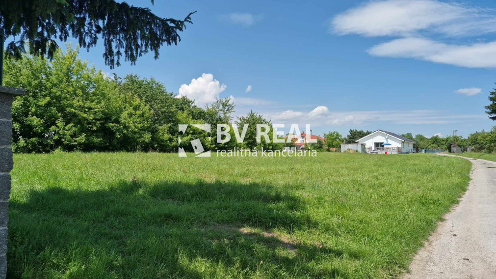 BV REAL Na predaj stavebný pozemok obec Borčany FM2013
