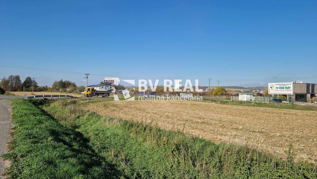 BV REAL Na predaj pozemok 965 m2 Veľké Uherce FM2190