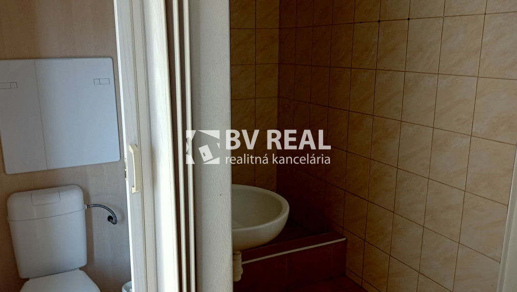 BV REAL Na predaj 2 izbový byt Žiar nad Hronom FM1714