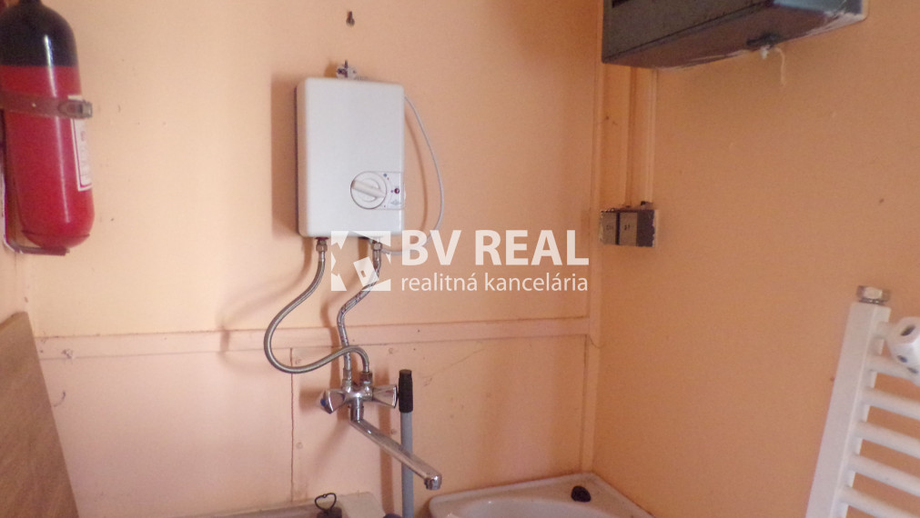 BV REAL Na predaj predajný stánok Čremošné FM1629