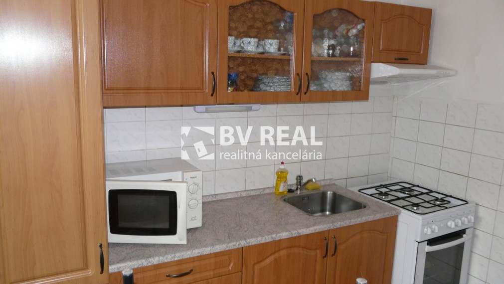 BV REAL na prenájom 3 izbový byt 70 m2 Handlová Mostná BV5002