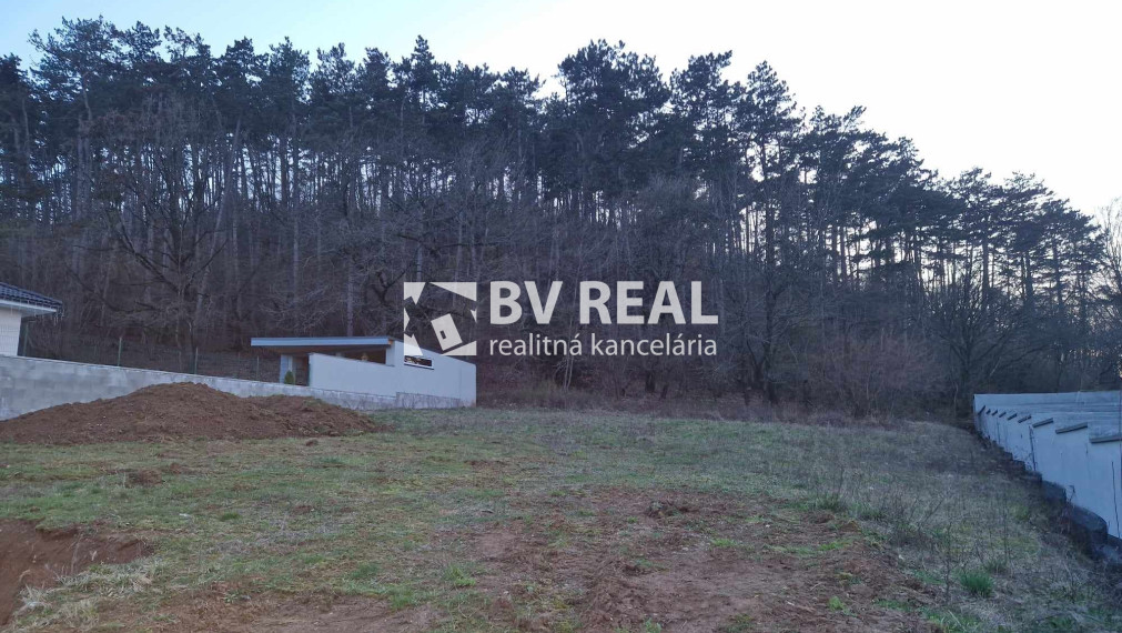 BV REAL Na predaj pozemok na rodinný dom Partizánske FM1903