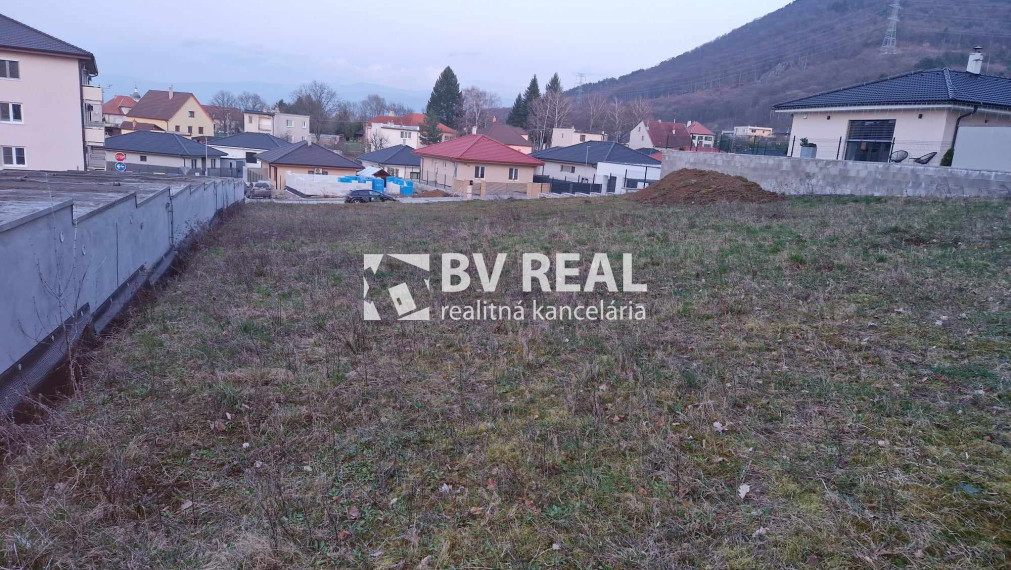 BV REAL Na predaj pozemok na rodinný dom Partizánske FM1903