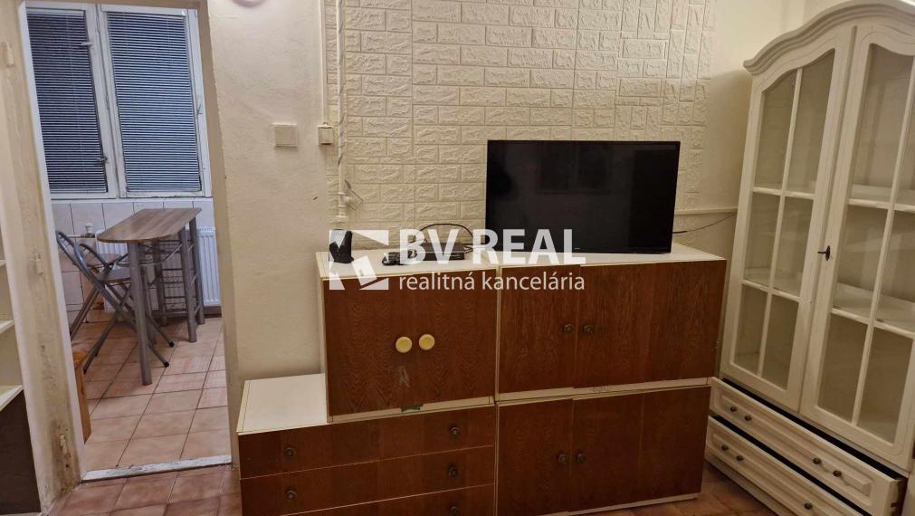 BV REAL Na prenájom byt v rodinnom dome Prievidza FM2228