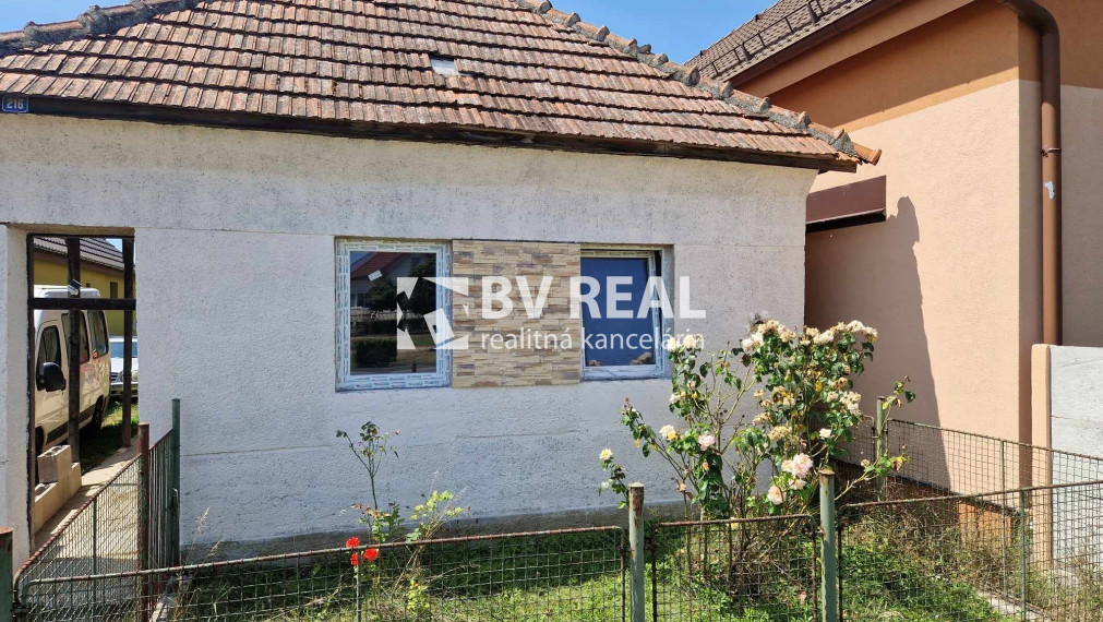 BV REAL Na predaj 2 rodinné domy obec Rybany FM2171