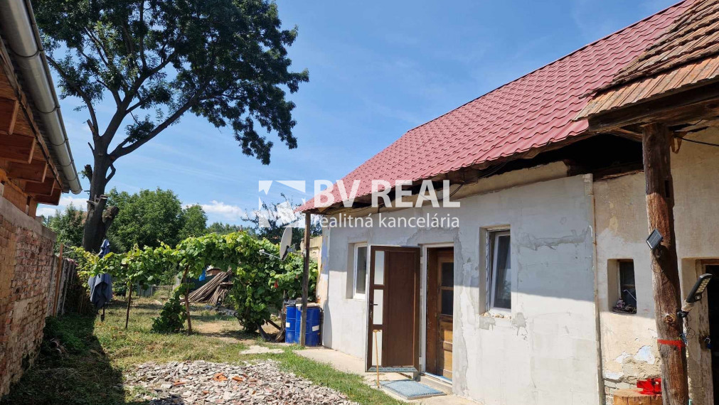 BV REAL Na predaj 2 rodinné domy obec Rybany FM2171