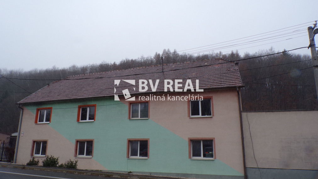 BV REAL Na prenájom komerčný priestor Handlová FM1628