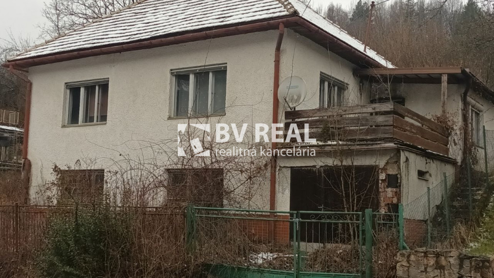 BV REAL Predaj rodinný dom 130 m2 Vyhne KJ1065