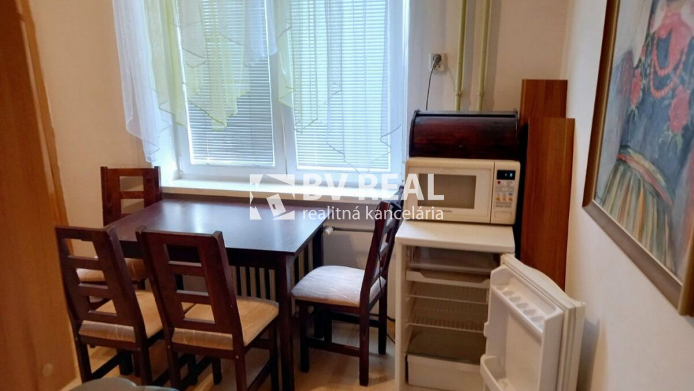 BV REAL Na predaj 1 izbový byt Prievidza FM2211
