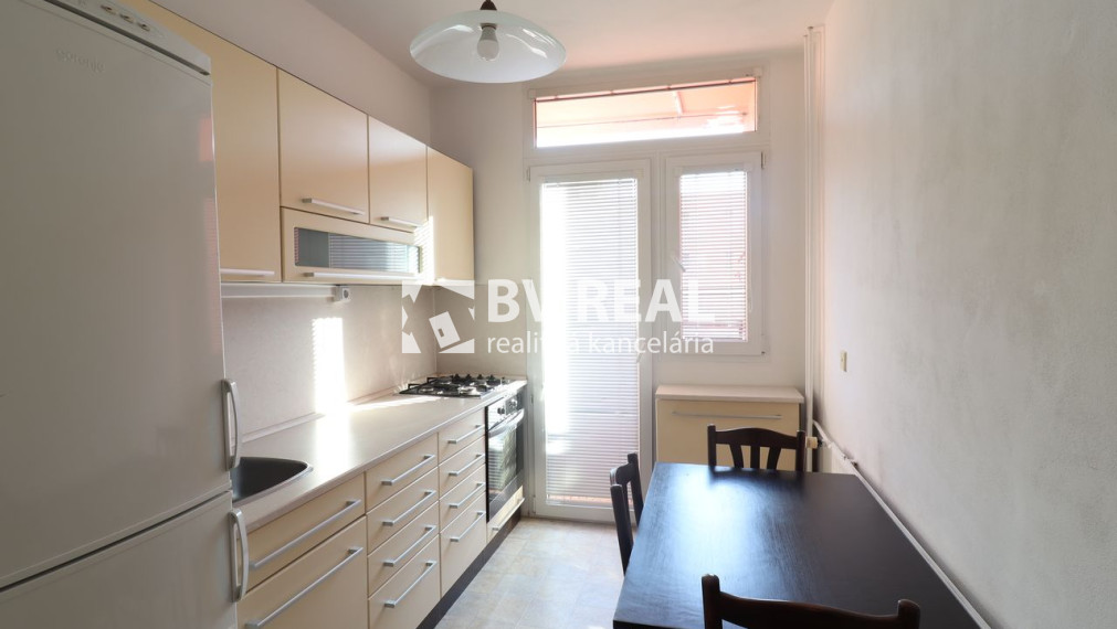 BV REAL prenájom 2 izbový byt 50 m2 Prievidza Zapotočky BV5004