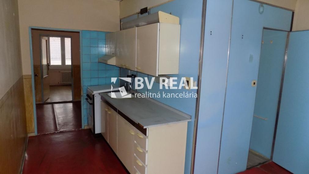 PREDANÉ 3 izbový byt 89 m2 Prievidza BV2027