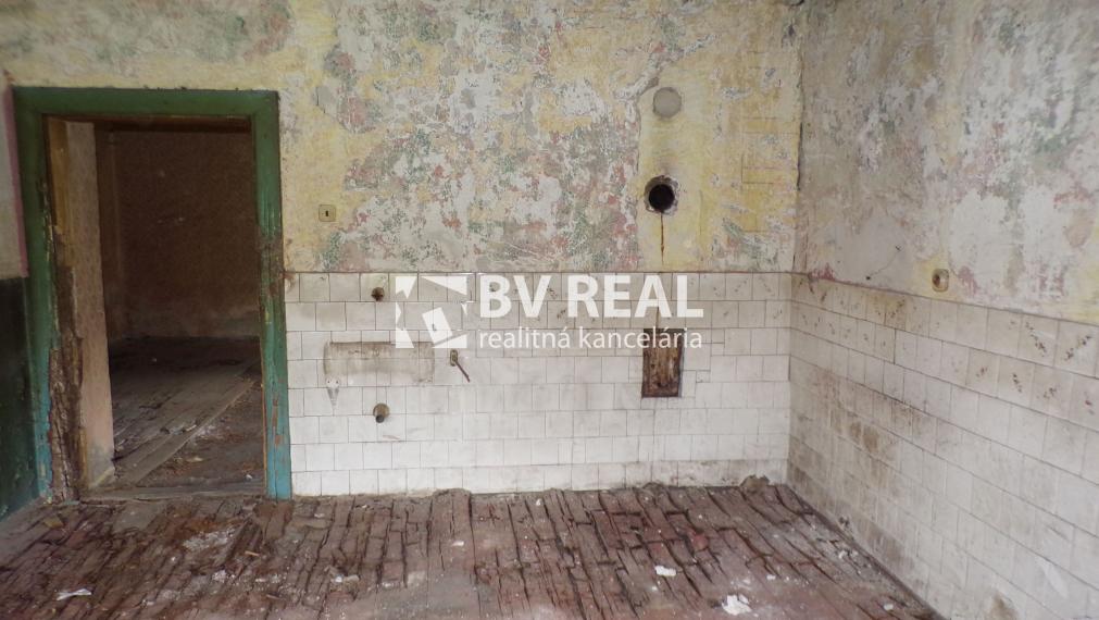 BV REAL Na predaj rodinný dom s pozemkom Horná Štubňa FM1760