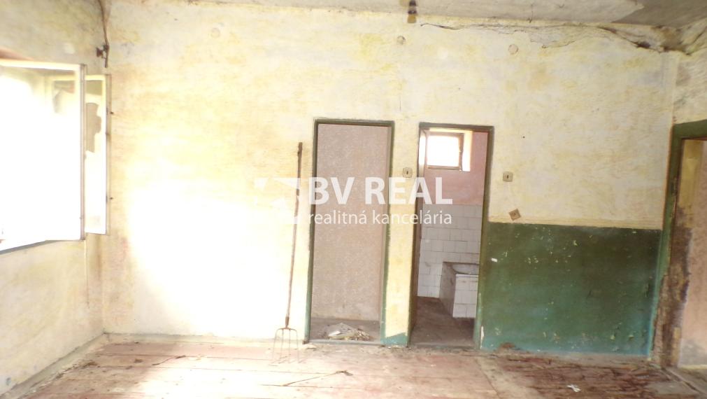 BV REAL Na predaj rodinný dom s pozemkom Horná Štubňa FM1760