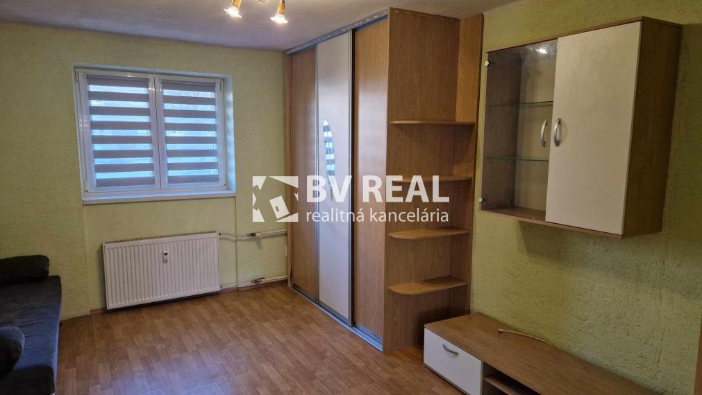 REZERVOVANÉ BV REAL Na predaj 2 izbový byt Handlová FM2260