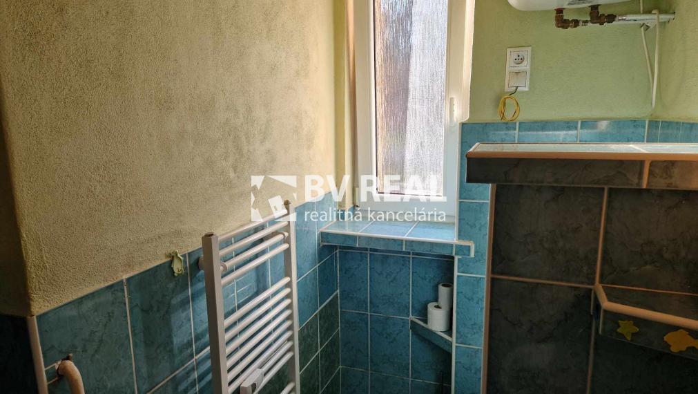 REZERVOVANÉ BV REAL Na predaj 2 izbový byt Handlová FM2260