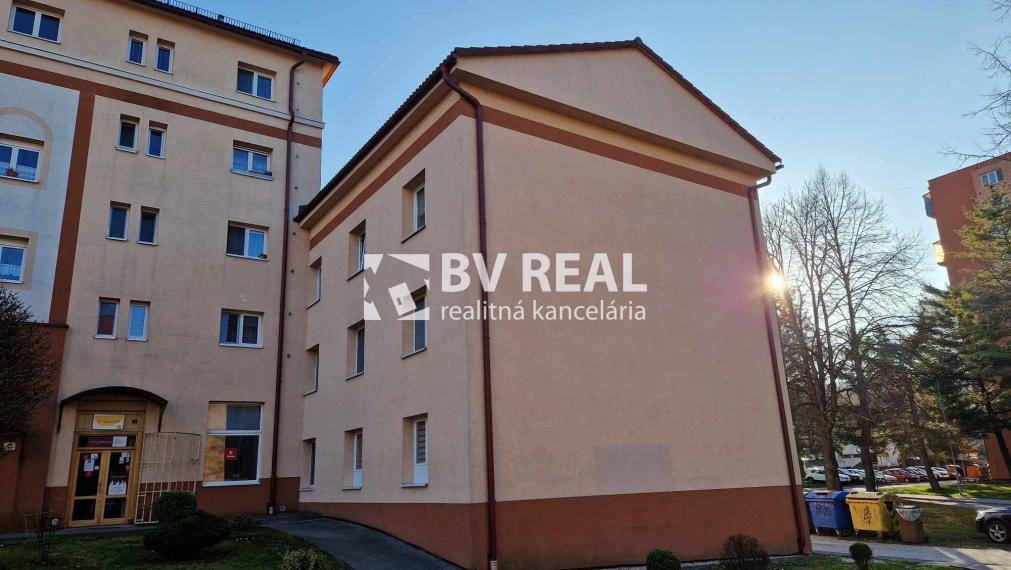 REZERVOVANÉ BV REAL Na predaj 2 izbový byt Handlová FM2260