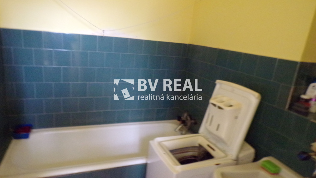 BV REAL Na predaj 2 izbový byt Handlová FM2059