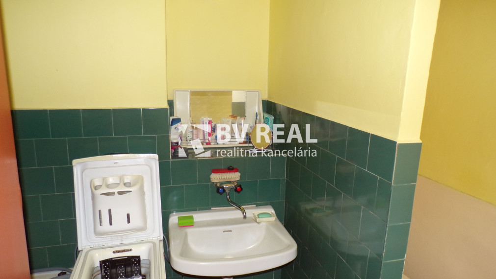 BV REAL Na predaj 2 izbový byt Handlová FM2059