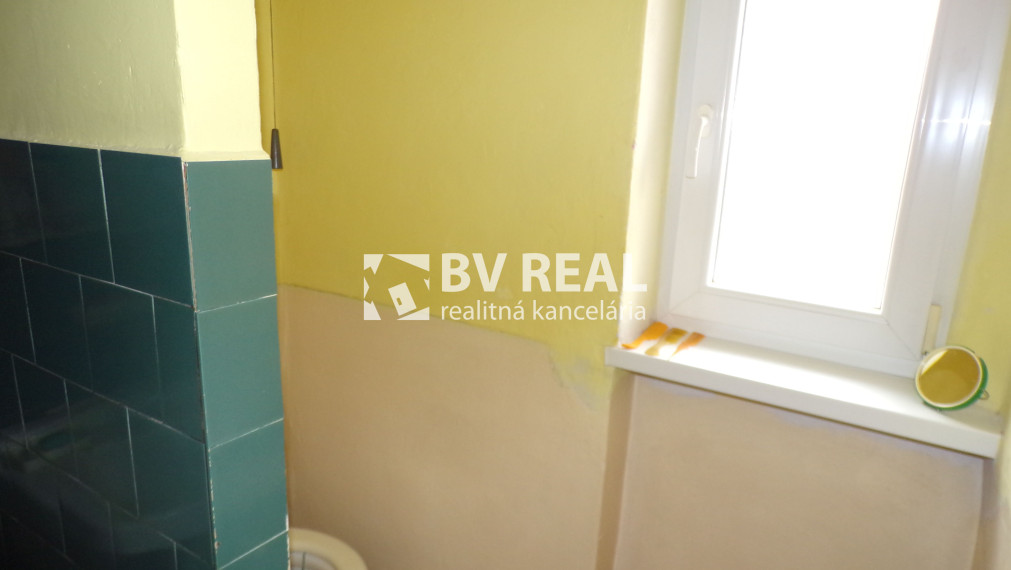 BV REAL Na predaj 2 izbový byt Handlová FM2059