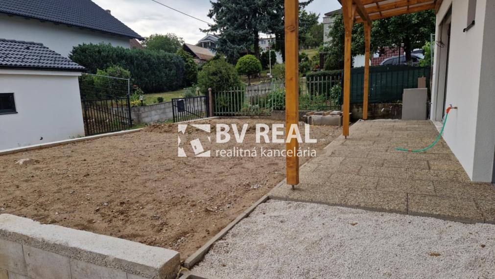 BV REAL Na predaj novostavba a garáž Malé Kršteňany FM2254
