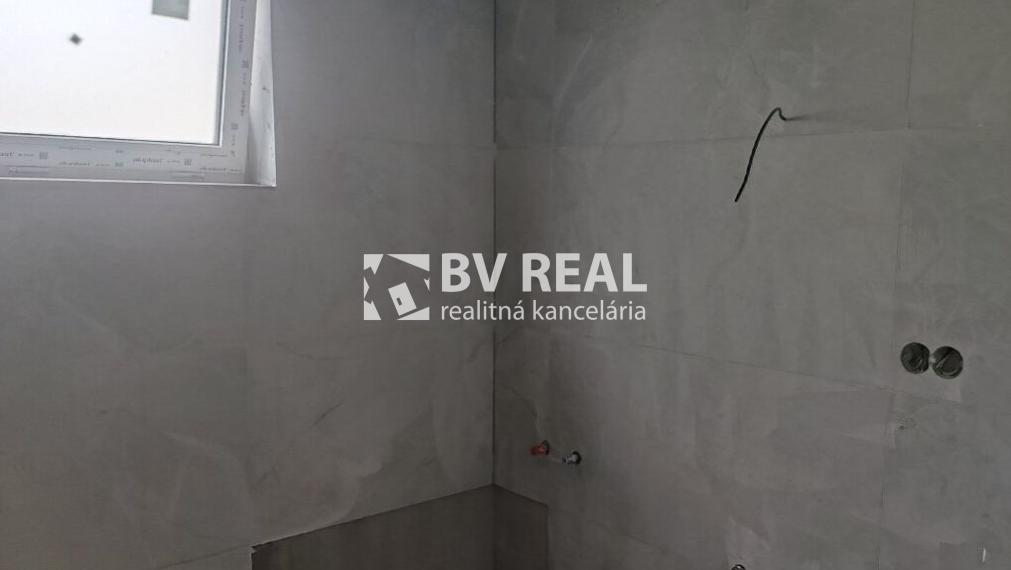 BV REAL Na predaj novostavba a garáž Malé Kršteňany FM2254