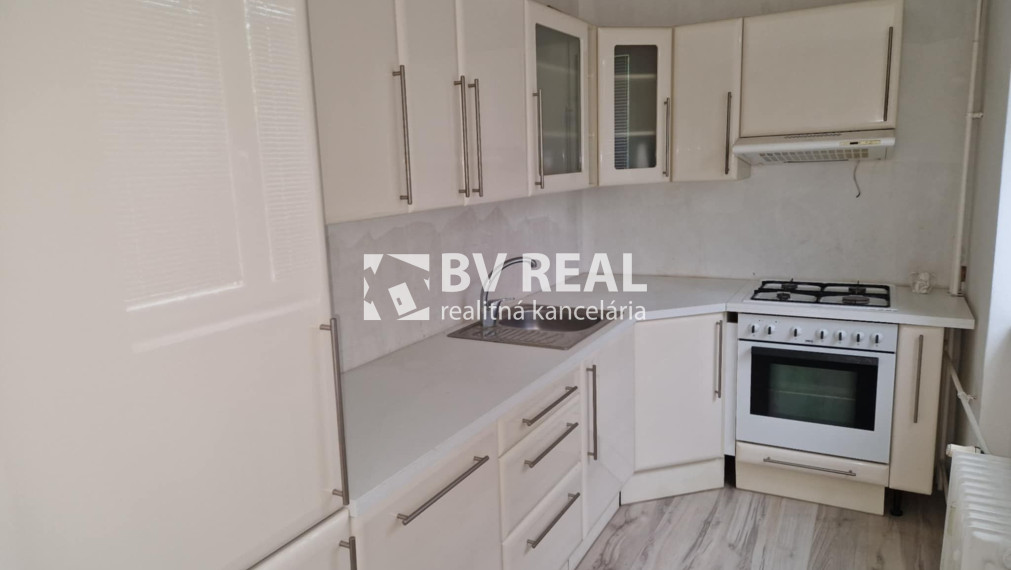 BV REAL Na prenájom 2 izbový byt Prievidza FM2309