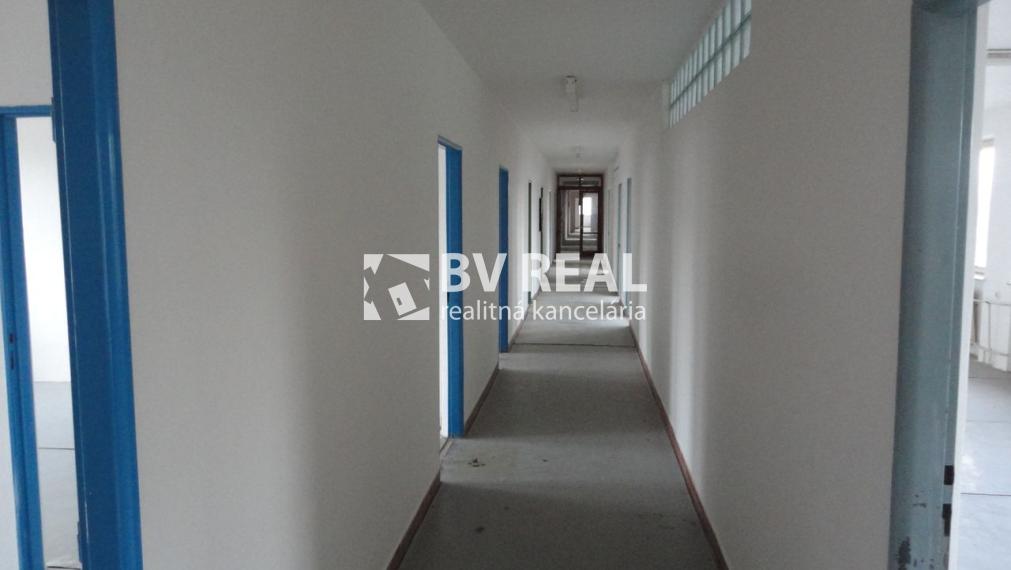 BV REAL na prenájom administratívna budova Bojnice FM2310
