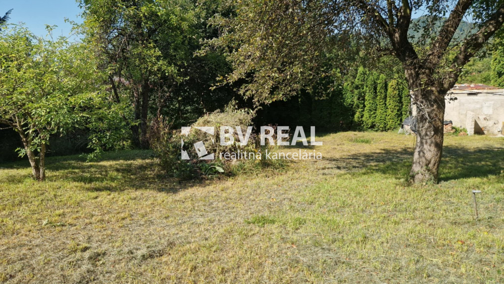 BV REAL Na predaj pozemok Handlová FM2315
