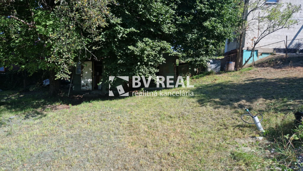 BV REAL Na predaj pozemok Handlová FM2315