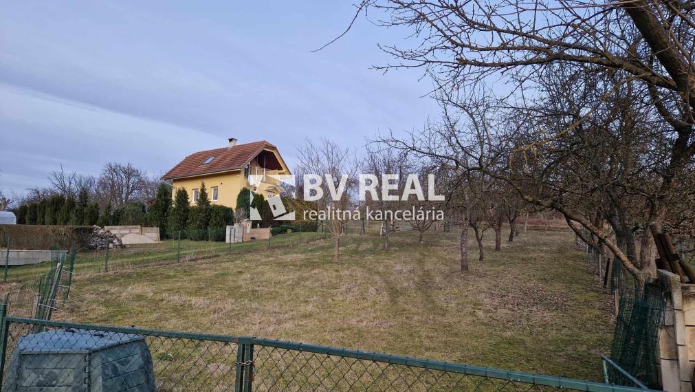 BV REAL na predaj stavebné pozemky obec Prusy FM2095