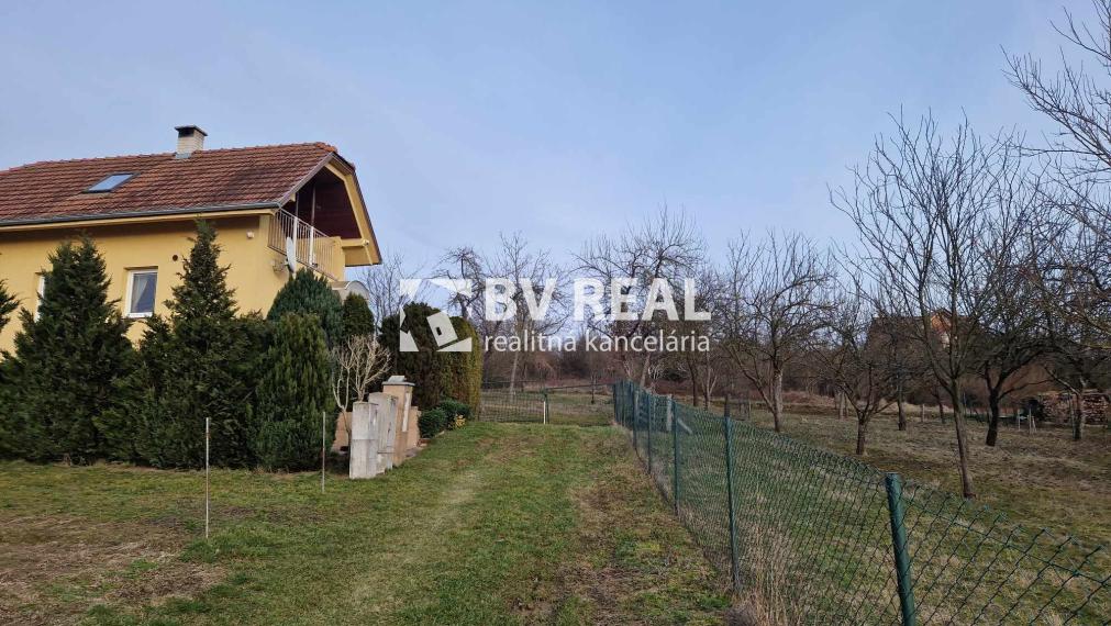 BV REAL na predaj stavebné pozemky obec Prusy FM2095