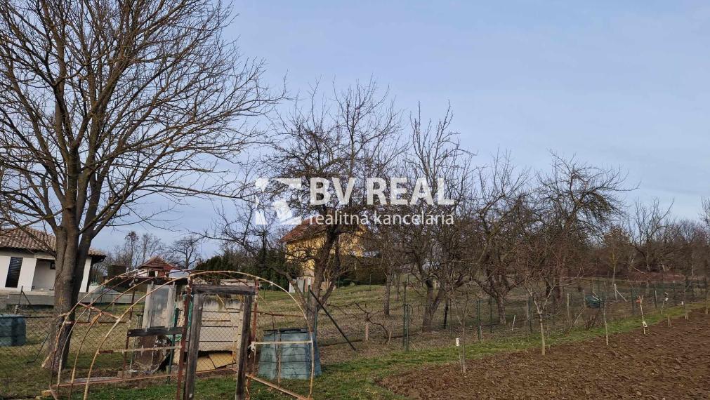 BV REAL na predaj stavebné pozemky obec Prusy FM2095