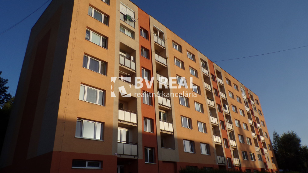BV REAL Na prenájom 1 izbový byt 38 m2 Handlová FM2329
