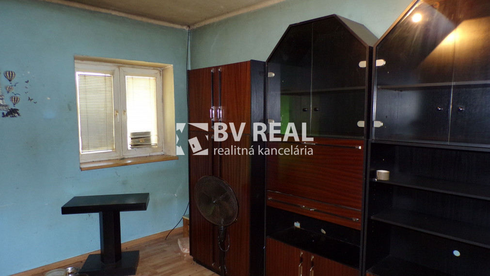 BV REAL Na predaj rodinný dom Prašice okres Topoľčany FM1959