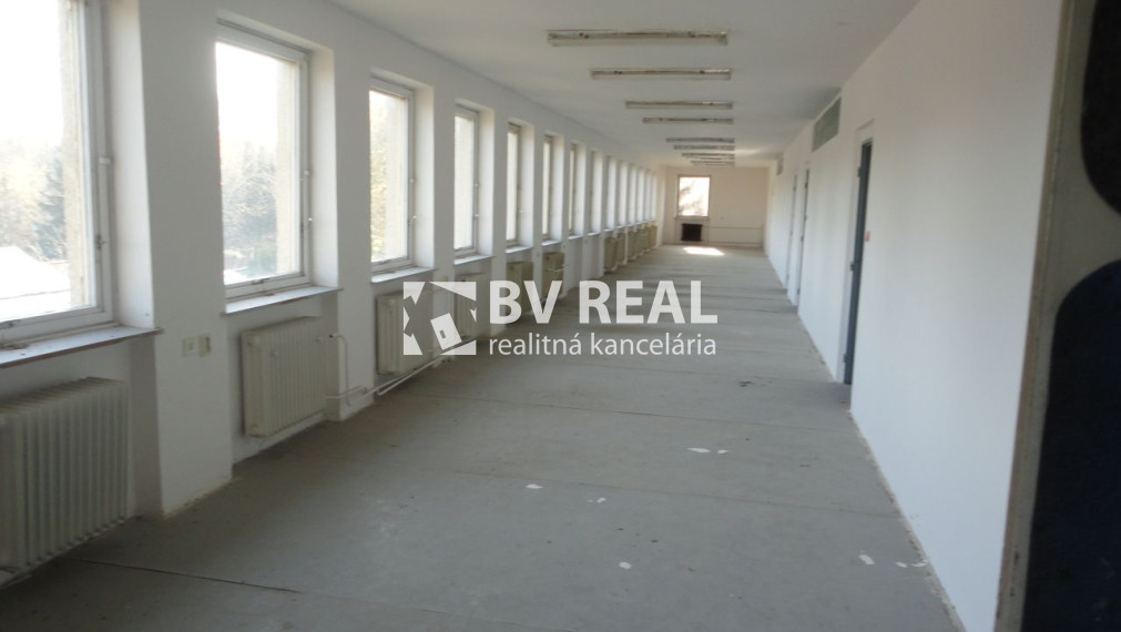 BV REAL na predaj administratívna budova Bojnice FM2259