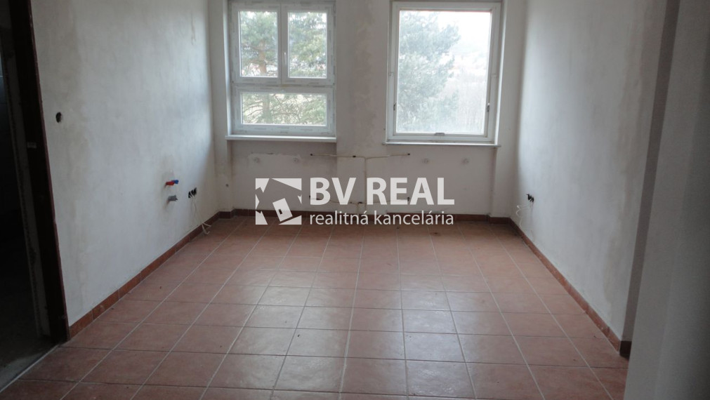 BV REAL na predaj administratívna budova Bojnice FM2259