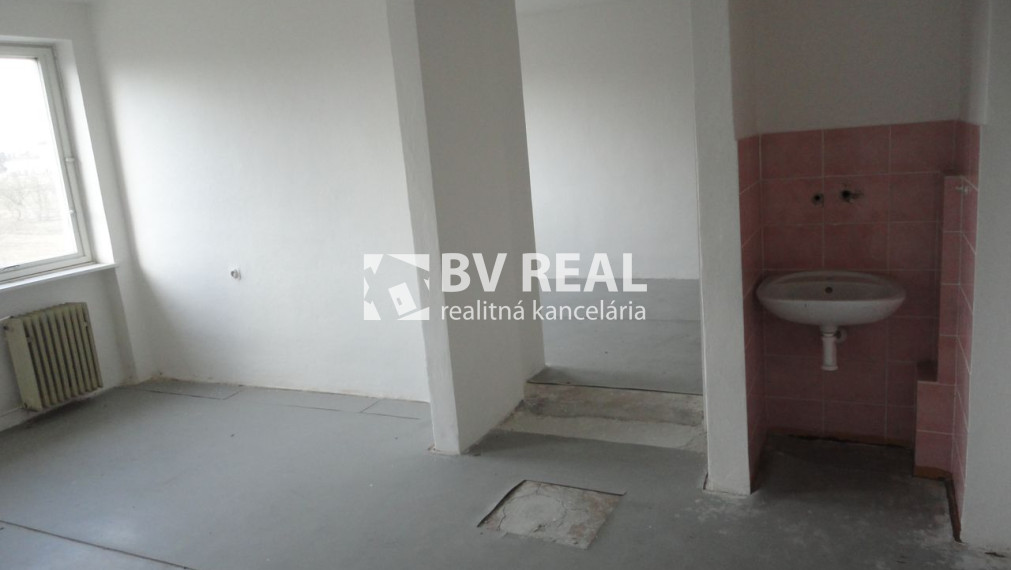BV REAL na predaj administratívna budova Bojnice FM2259