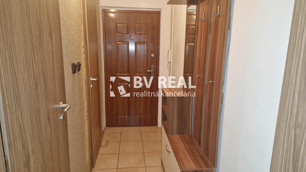 BV REAL Na prenájom 1 izbový byt 38 m2 Handlová FM2329