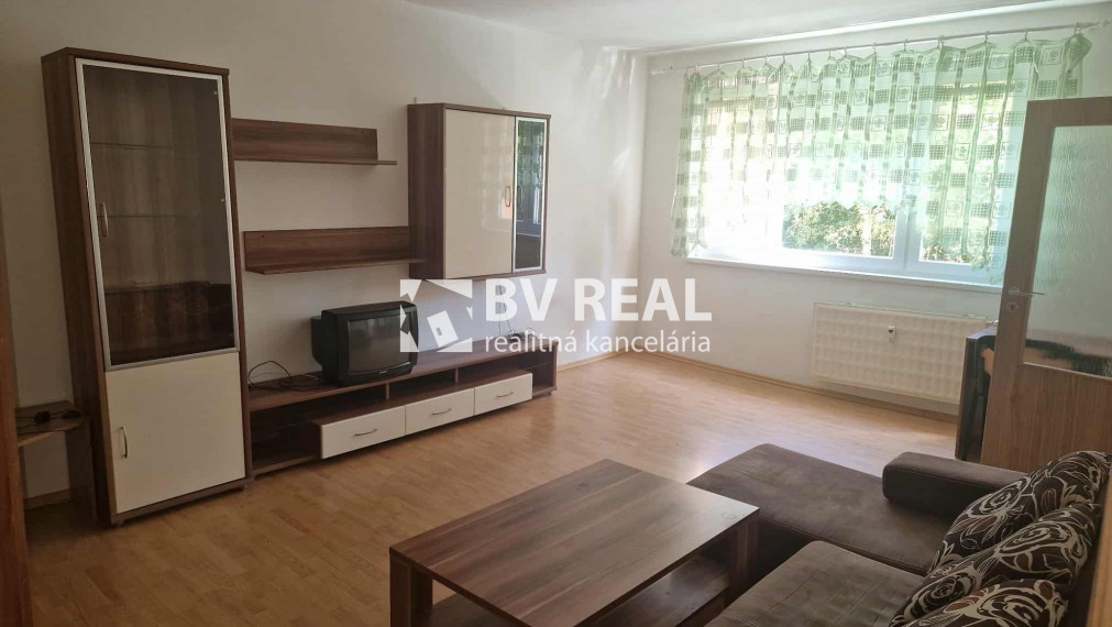 BV REAL Na prenájom 1 izbový byt 38 m2 Handlová FM2329