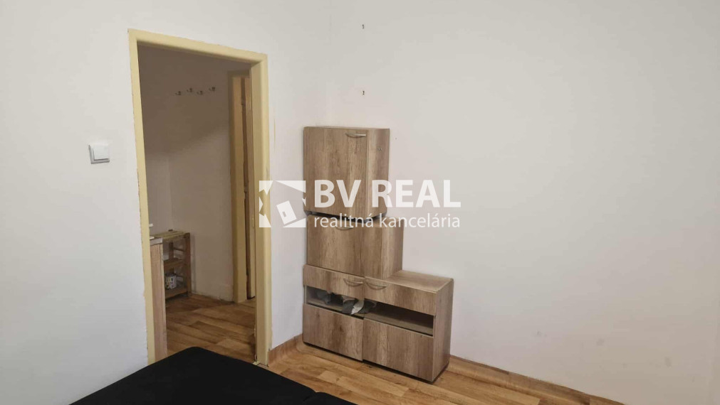 BV REAL Na predaj 2 izbový byt mesto Nováky FM2333