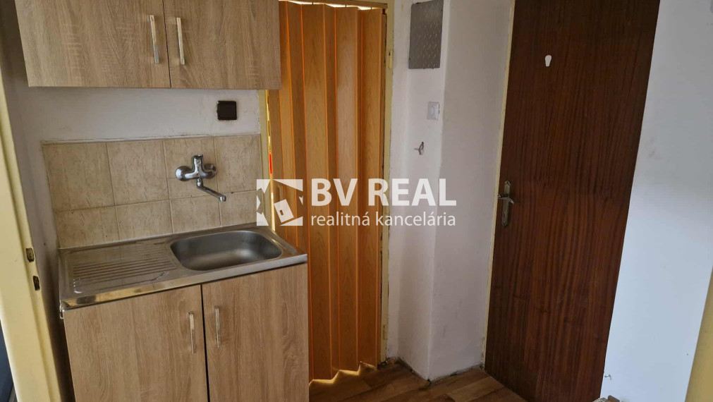 BV REAL Na predaj 2 izbový byt mesto Nováky FM2333