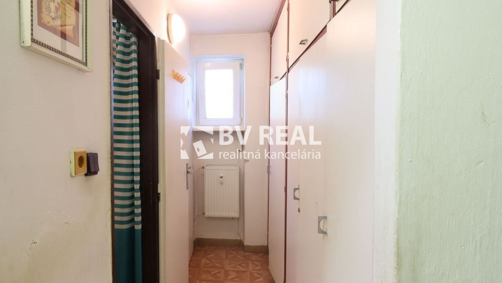 BV REAL na predaj 3 izbový byt 71 m2 Nováky BV5007